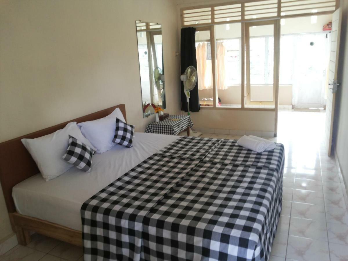 Esa Di Kubu Homestay Singaraja Εξωτερικό φωτογραφία