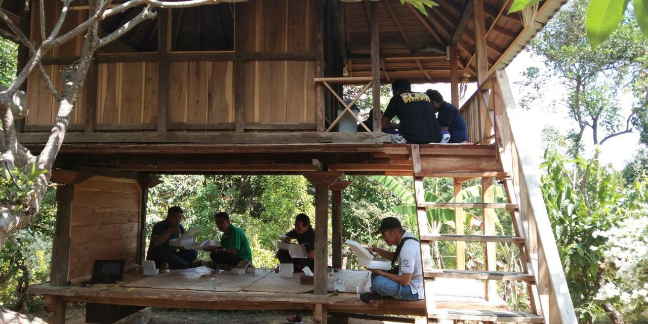 Esa Di Kubu Homestay Singaraja Εξωτερικό φωτογραφία